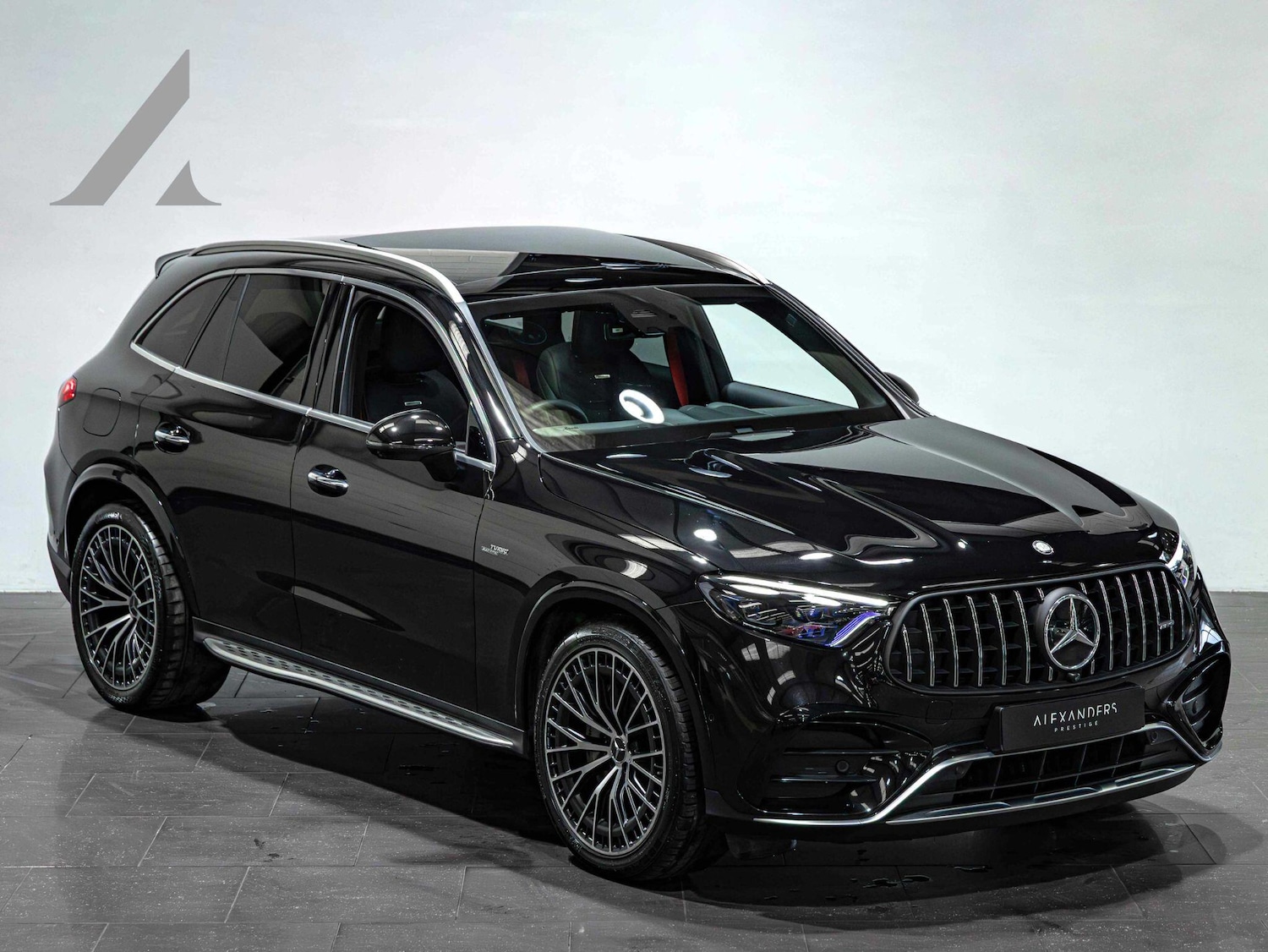 Used Mercedes-Benz GLC 2024 for sale - 77120019: Photo 1