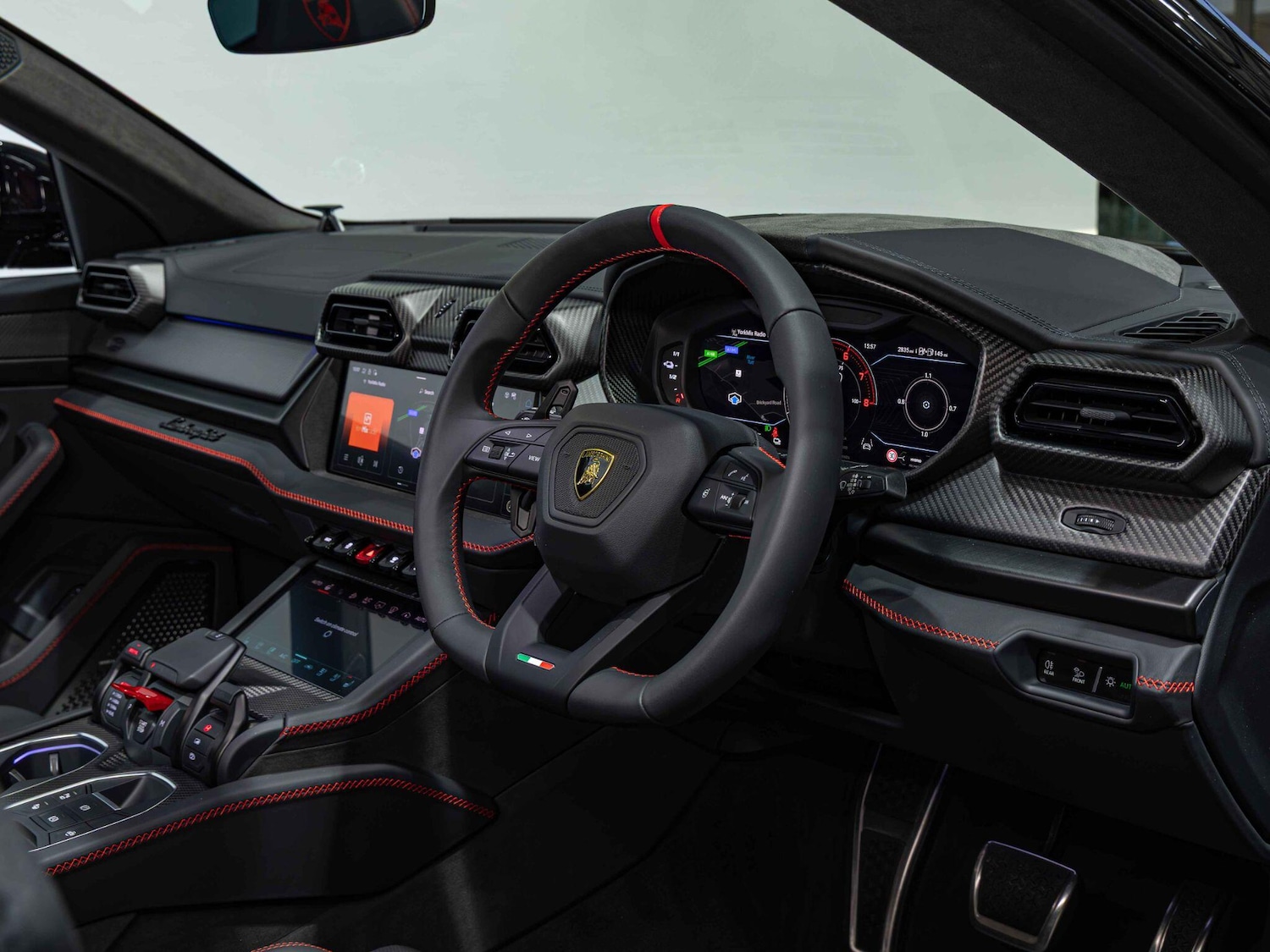 Used Lamborghini Urus 2025 for sale - 77142918: Photo 18