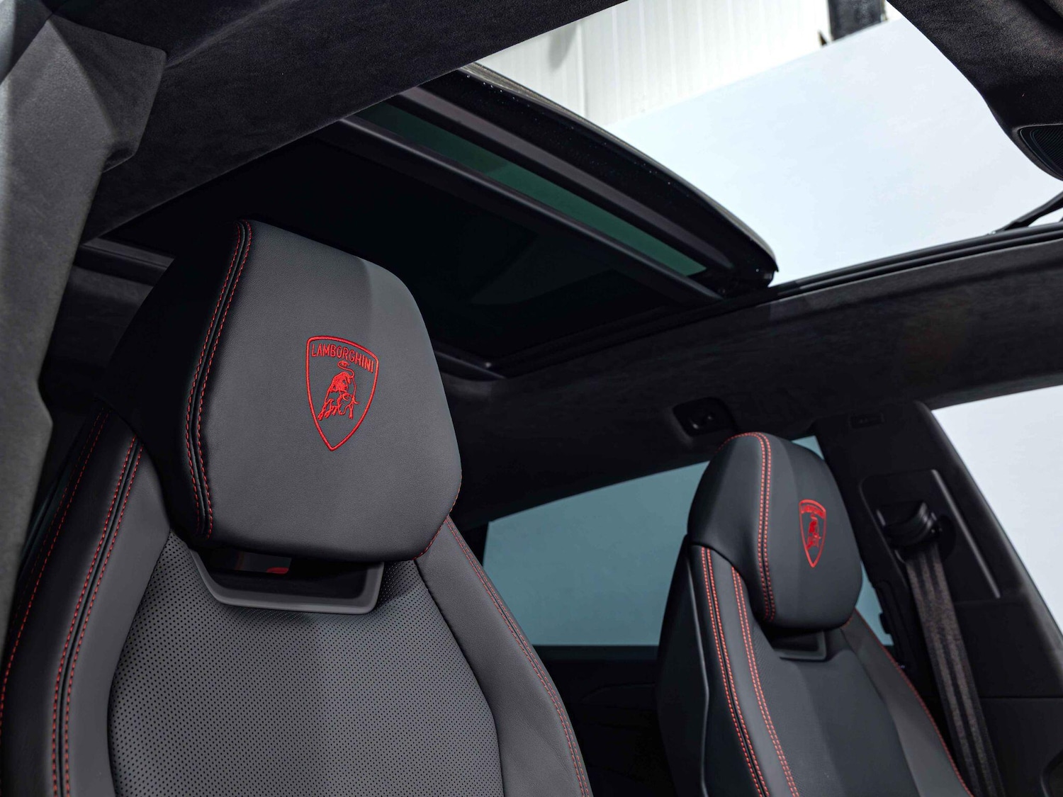 Used Lamborghini Urus 2025 for sale - 77142918: Photo 3