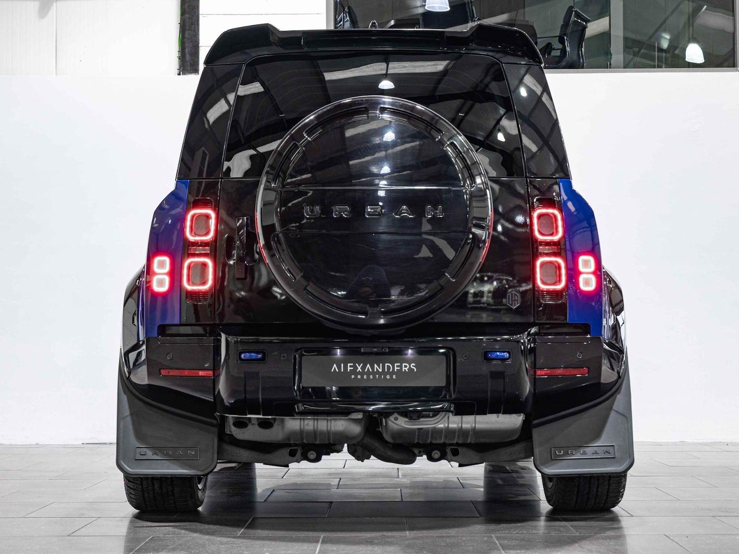 Used Land Rover Defender 110 for sale - 76513466: Photo 11