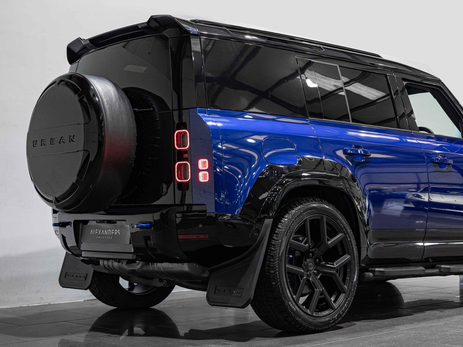 Used Land Rover Defender 110 for sale - 76513466: Photo 13