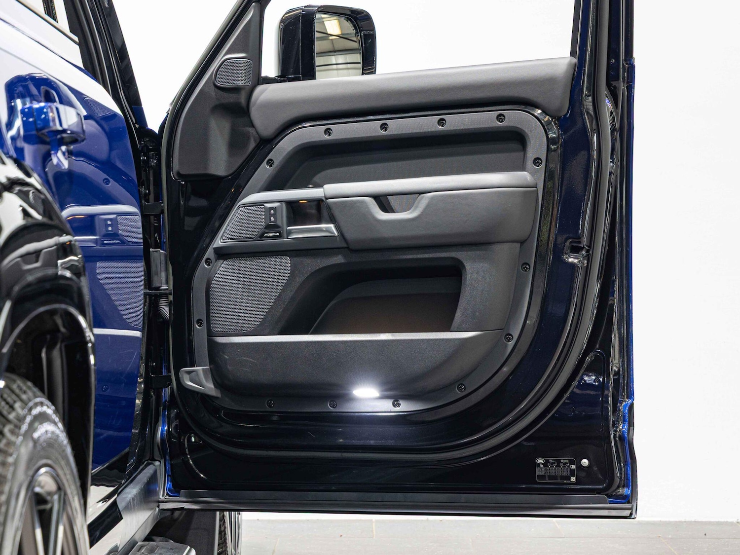 Used Land Rover Defender 110 for sale - 76513466: Photo 29