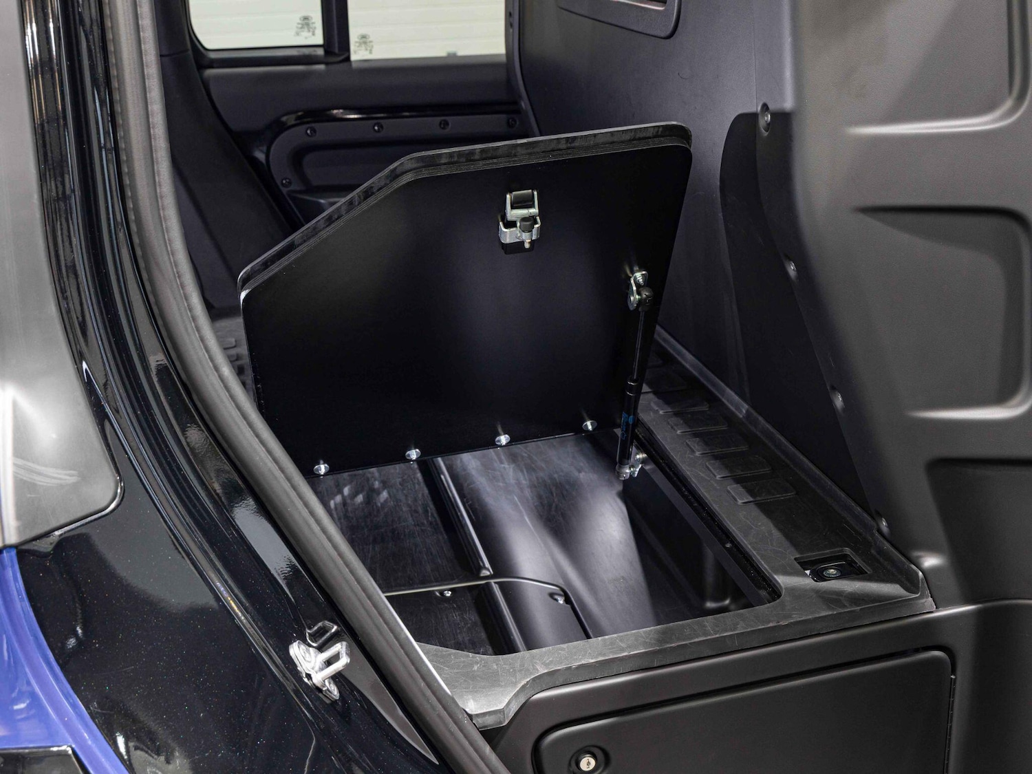 Used Land Rover Defender 110 for sale - 76513466: Photo 31