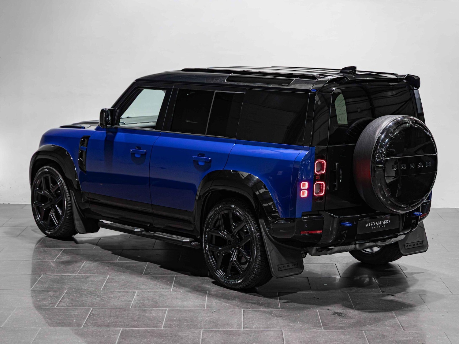 Used Land Rover Defender 110 for sale - 76513466: Photo 5