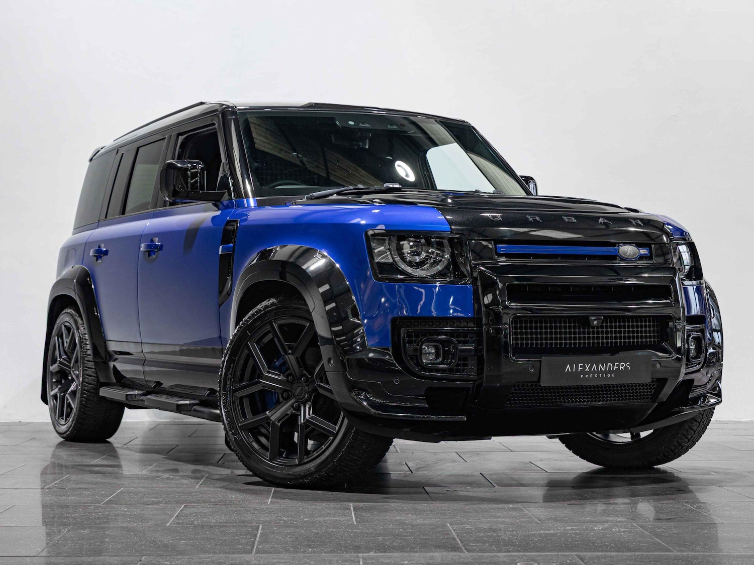 Used Land Rover Defender 110 for sale - 76513466: Photo 8