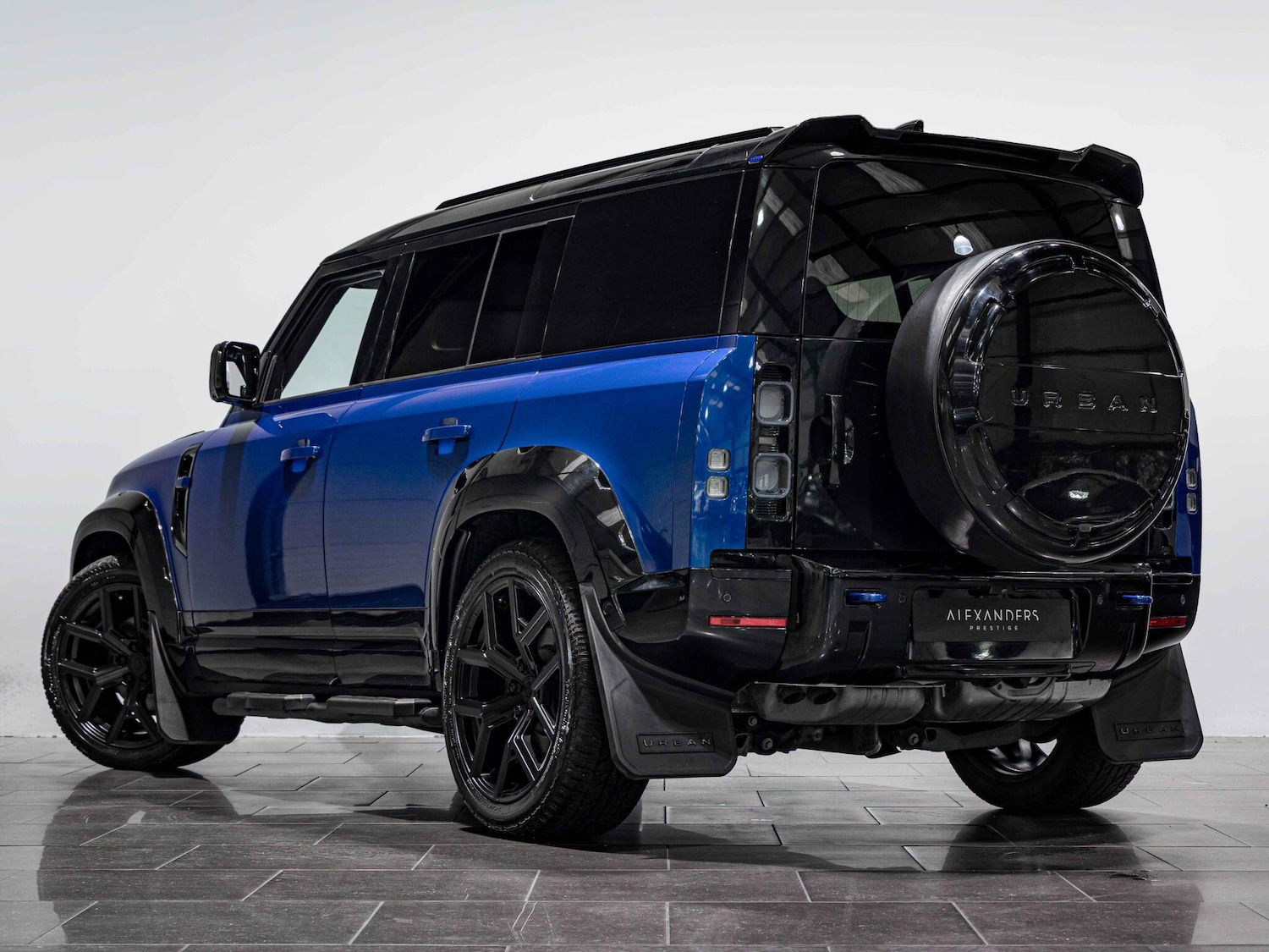 Used Land Rover Defender 110 for sale - 76513466: Photo 9