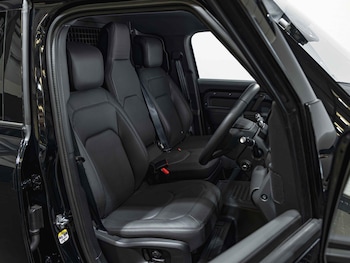 Used Land Rover Defender 110 2026 for sale - 79349541: Photo