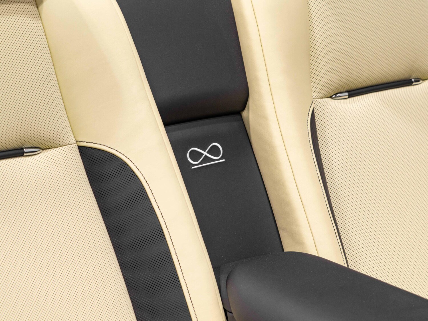 Used Rolls-Royce Silver Dawn 2022 for sale - 76550992: Photo 23