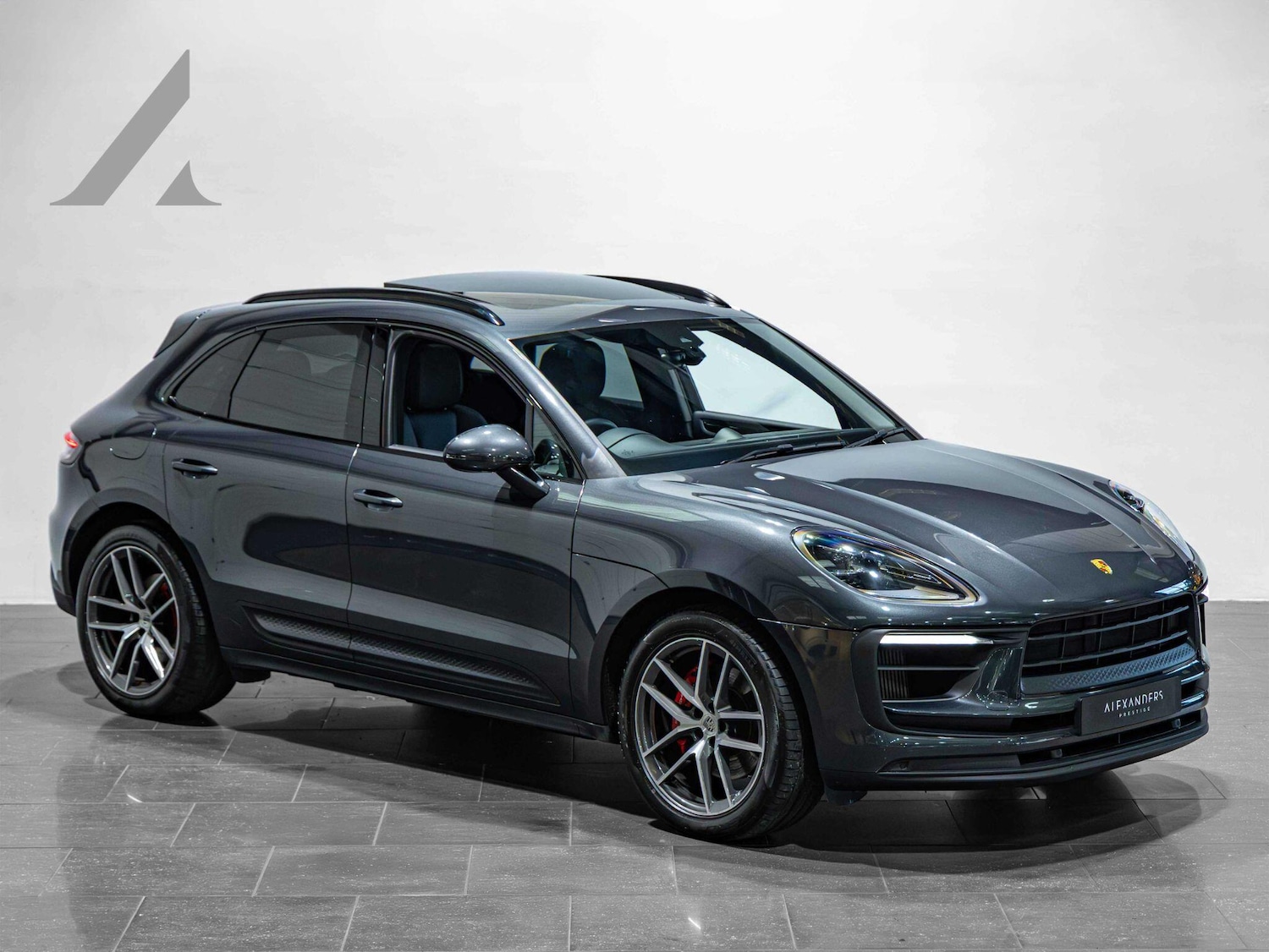Used Porsche Macan for sale - 76765084: Photo 1