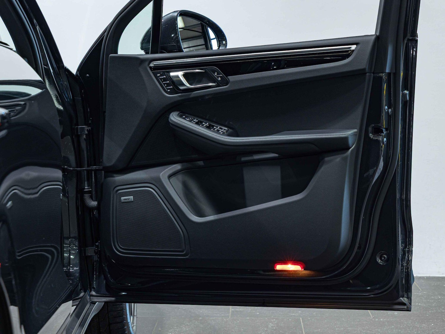 Used Porsche Macan for sale - 76765084: Photo 16