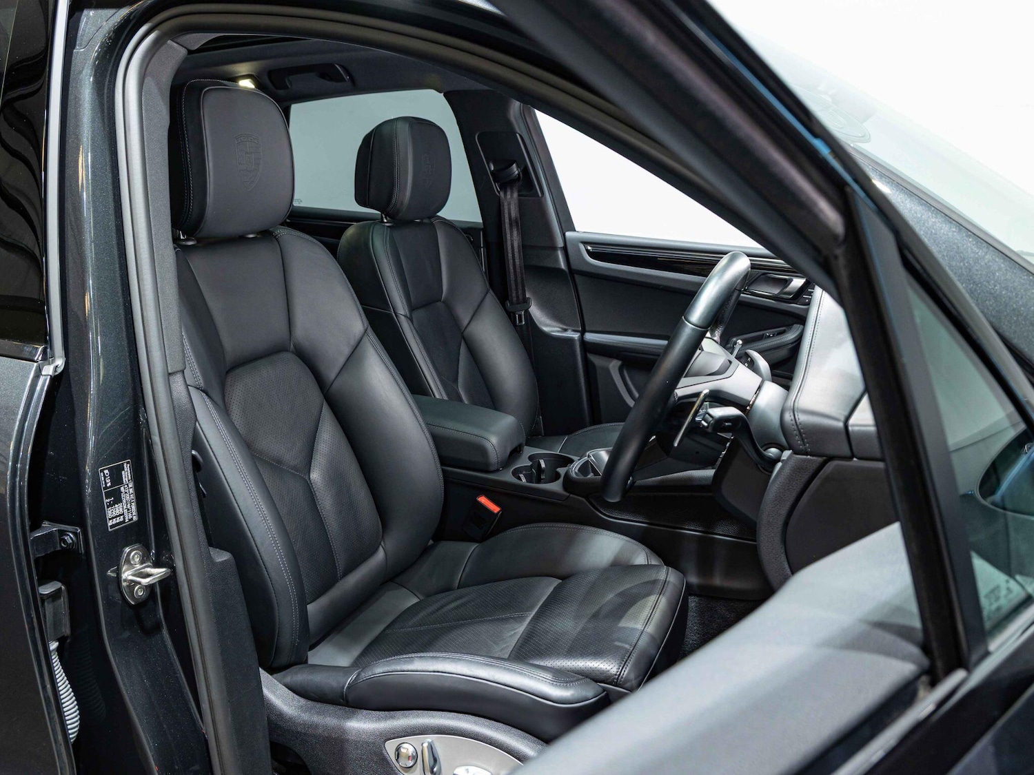 Used Porsche Macan for sale - 76765084: Photo 6