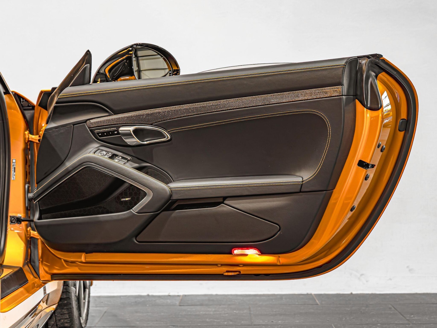 Used Porsche 911 2017 for sale - 77940399: Photo 30