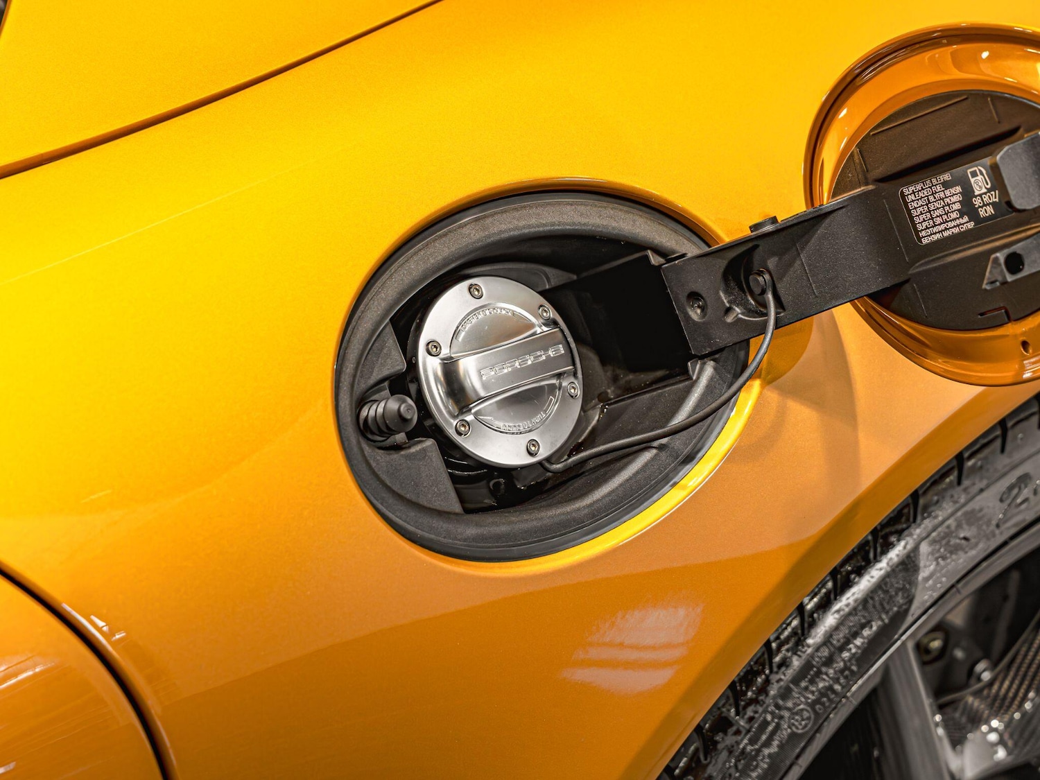 Used Porsche 911 2017 for sale - 77940399: Photo 43