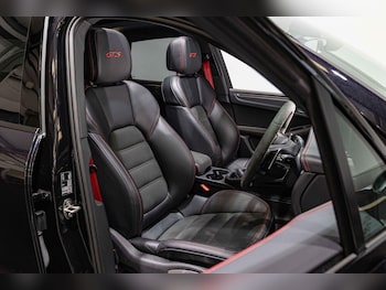 Used Porsche Macan 2024 for sale - 77883021: Photo