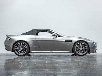 Used Aston Martin Vantage 2015 for sale - 77852794: Photo