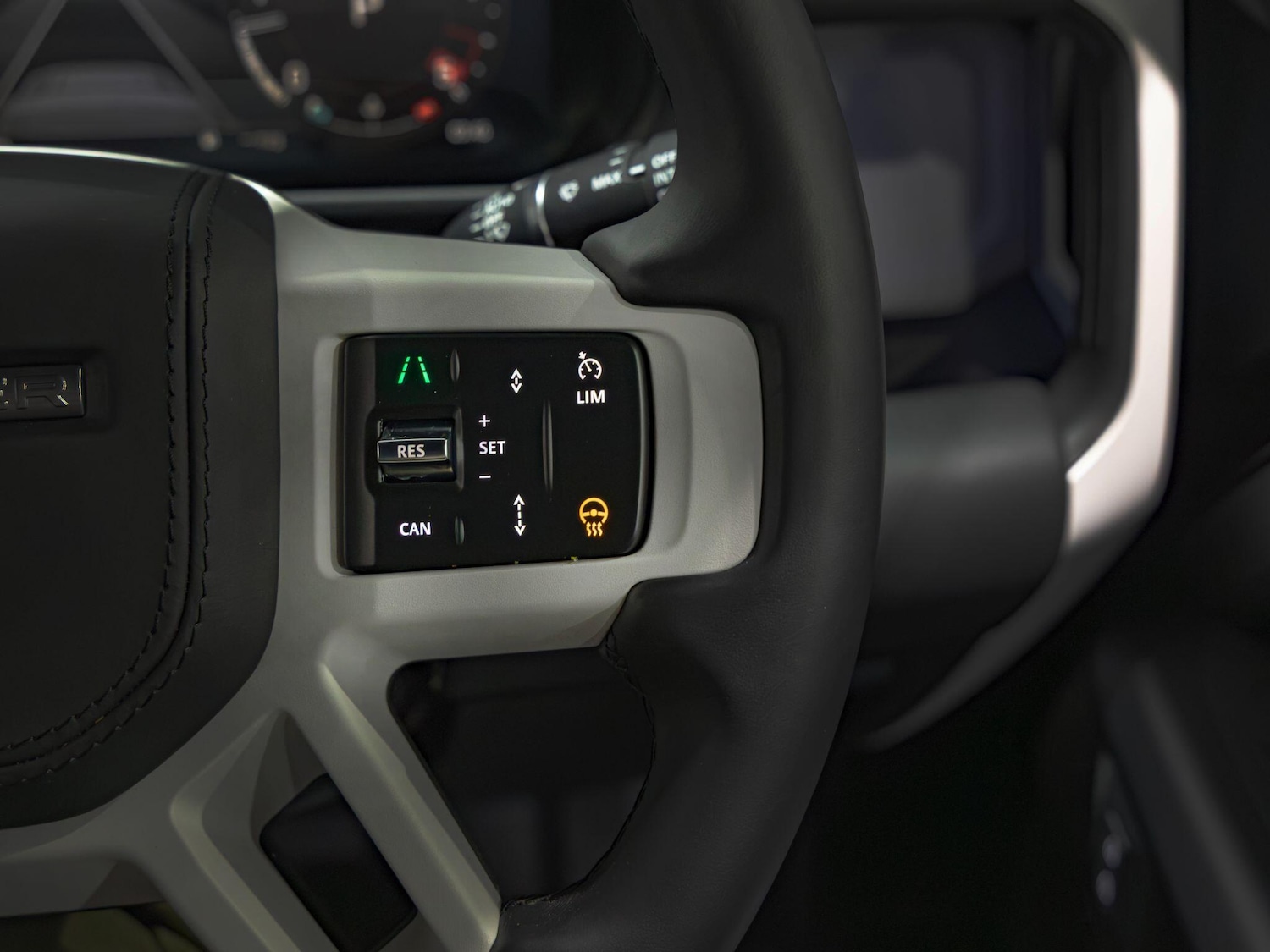 Used Land Rover Defender 110 2024 for sale - 77386563: Photo 11