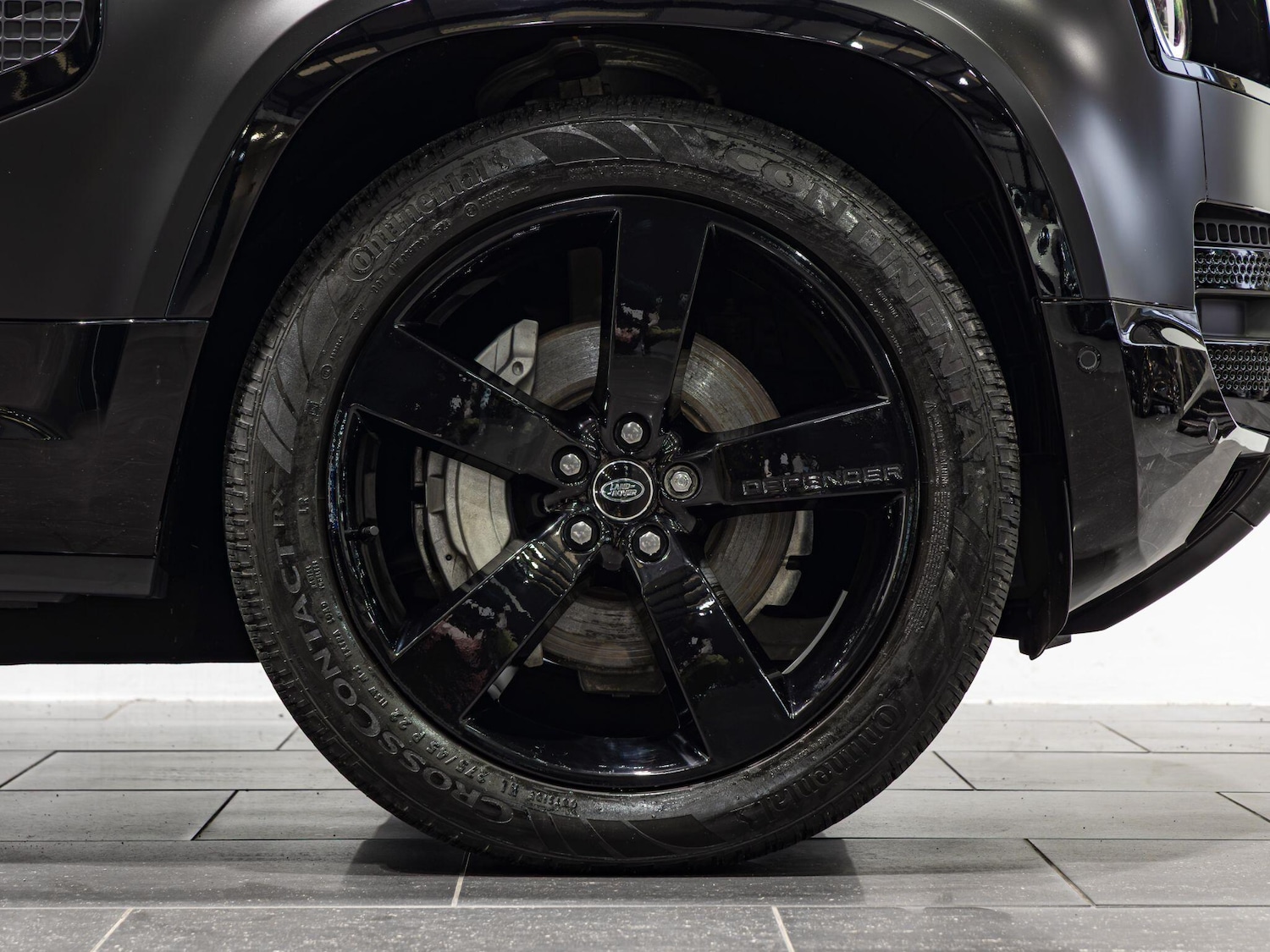 Used Land Rover Defender 110 2024 for sale - 77386563: Photo 3