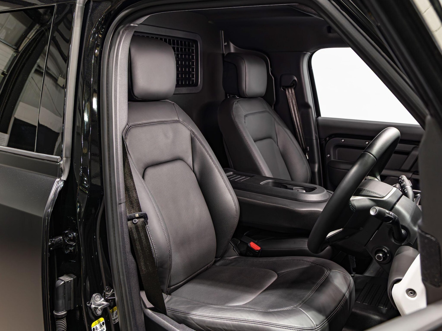 Used Land Rover Defender 110 2024 for sale - 77386563: Photo 7