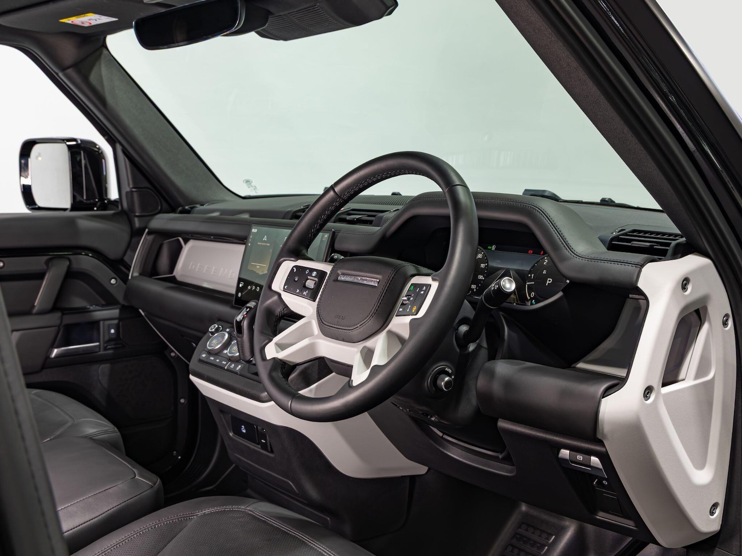 Used Land Rover Defender 110 2024 for sale - 77386563: Photo 8