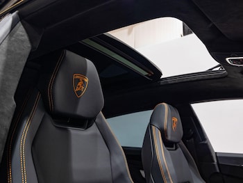 Used Lamborghini Urus 2024 for sale - 79349254: Photo