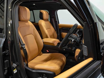 Used Land Rover Defender 110 2023 for sale - 77082106: Photo