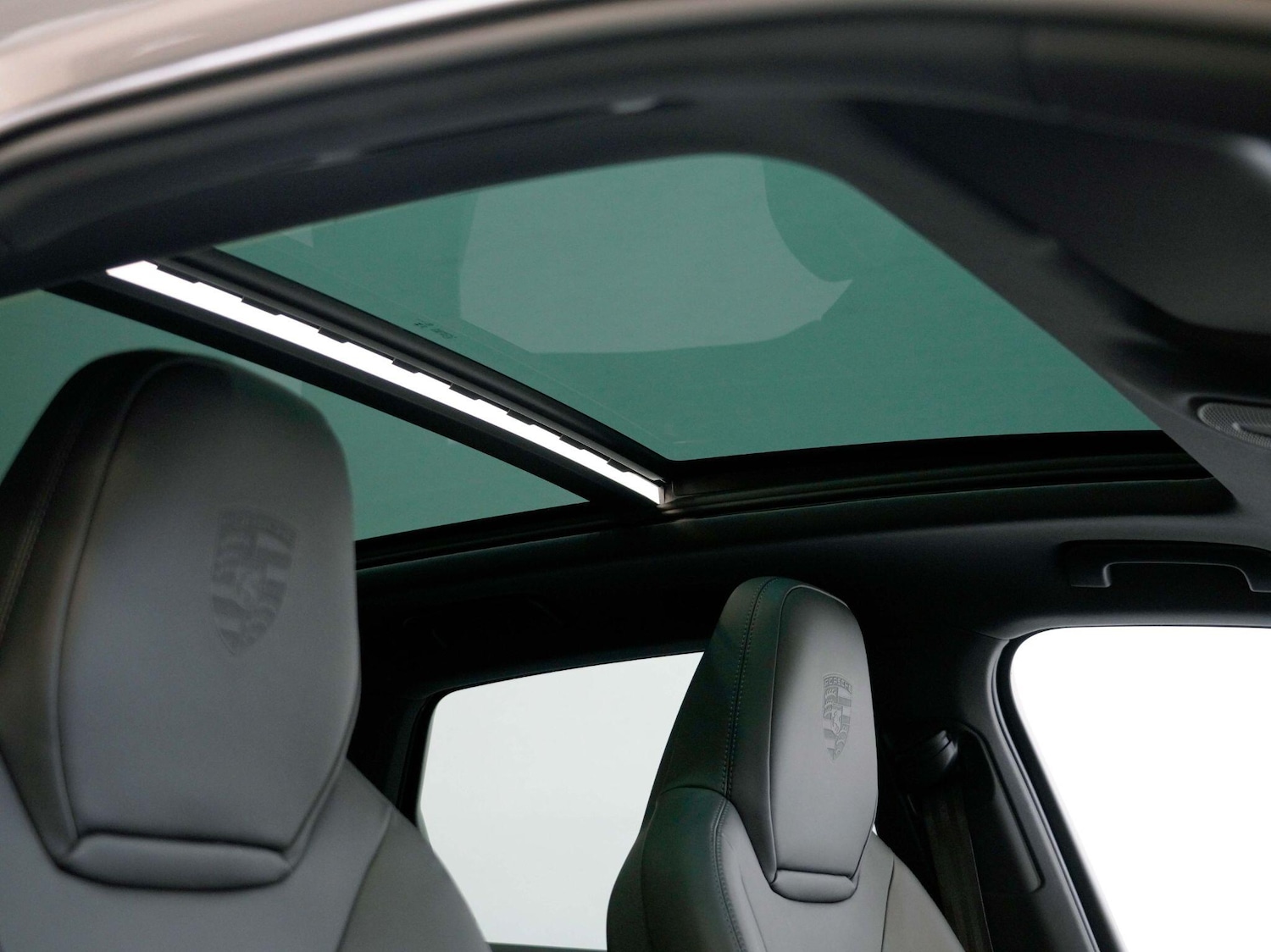 Used Porsche Cayenne for sale - 76839741: Photo 3