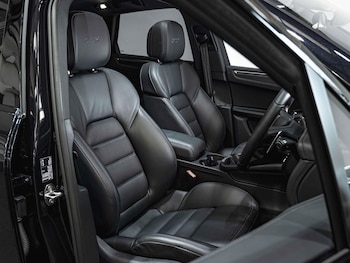 Used Porsche Macan 2024 for sale - 78204632: Photo