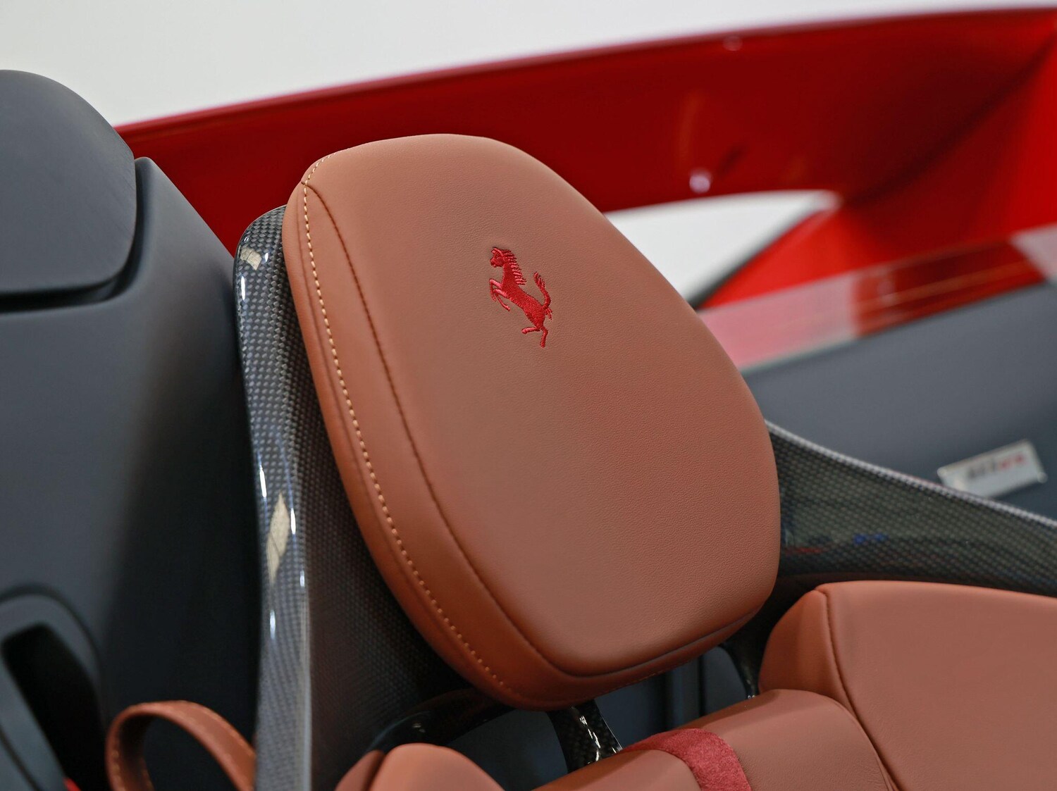 Used Ferrari 296 GTS 2025 for sale - 76832538: Photo 21