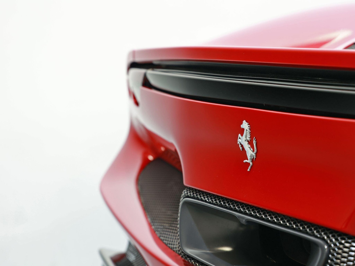Used Ferrari 296 GTS 2025 for sale - 76832538: Photo 28