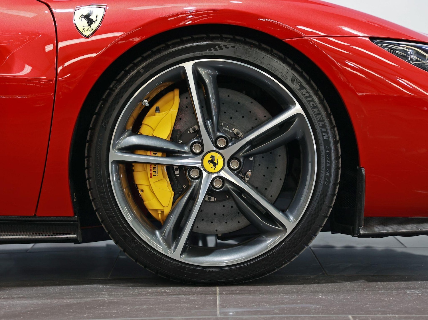 Used Ferrari 296 GTS 2025 for sale - 76832538: Photo 3