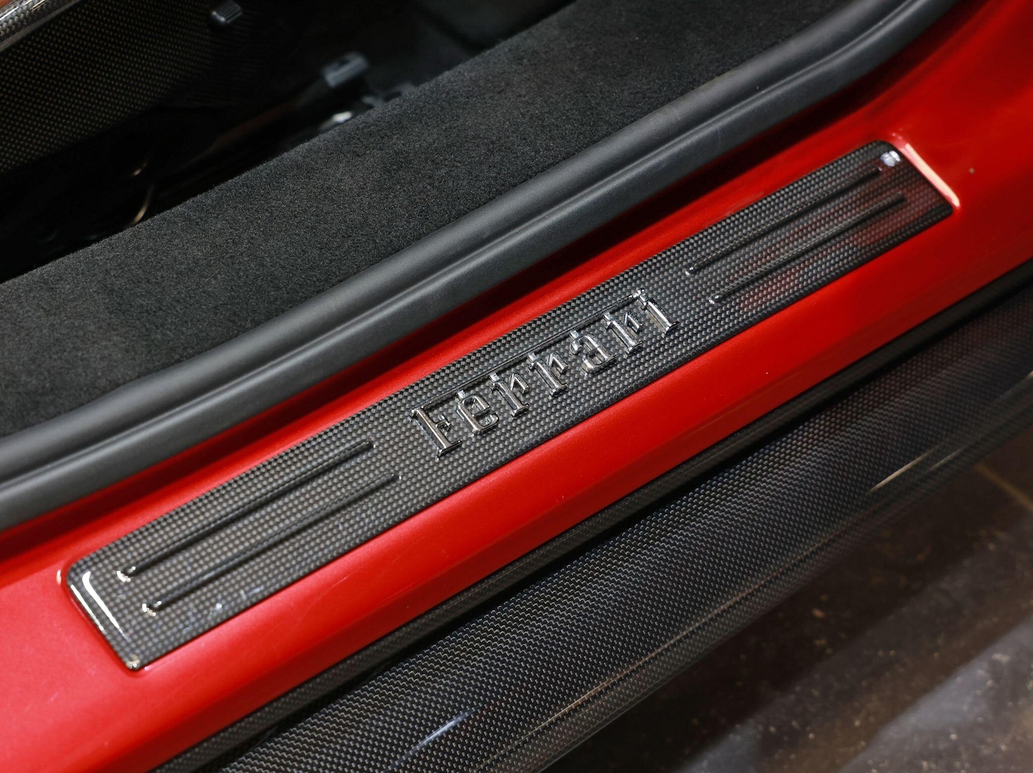 Used Ferrari 296 GTS 2025 for sale - 76832538: Photo 4