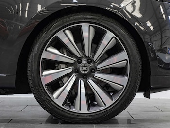 Used Land Rover Range Rover 2024 for sale - 76997162: Photo