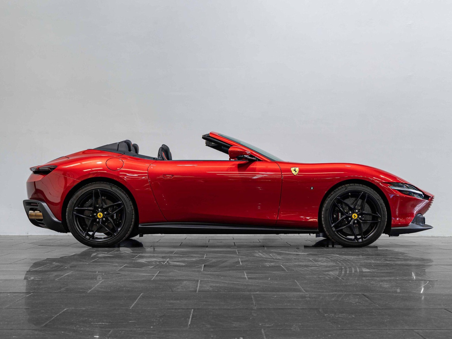 Used Ferrari Roma 2025 for sale - 76549634: Photo 4