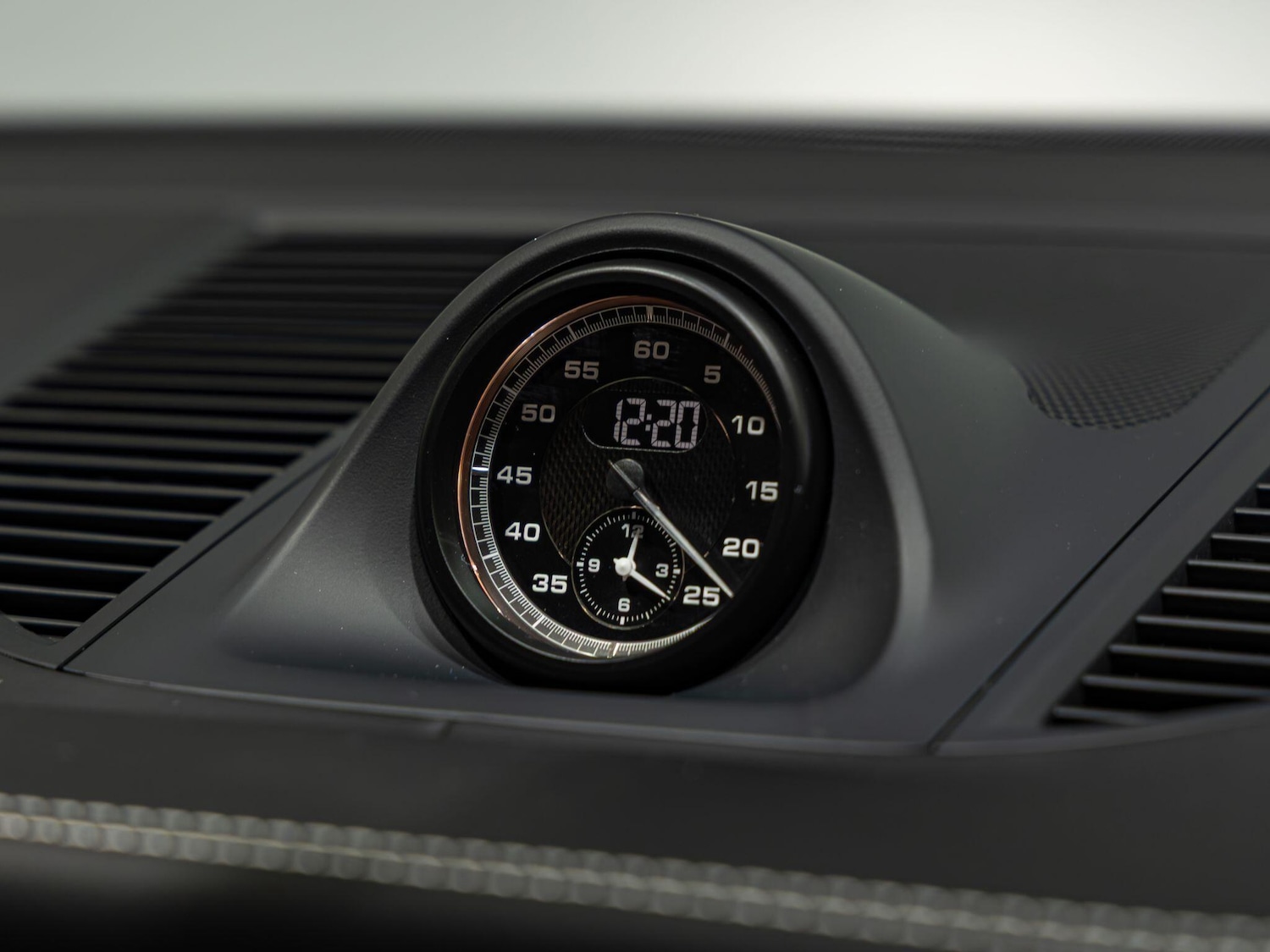 Used Porsche Macan 2025 for sale - 77550006: Photo 12