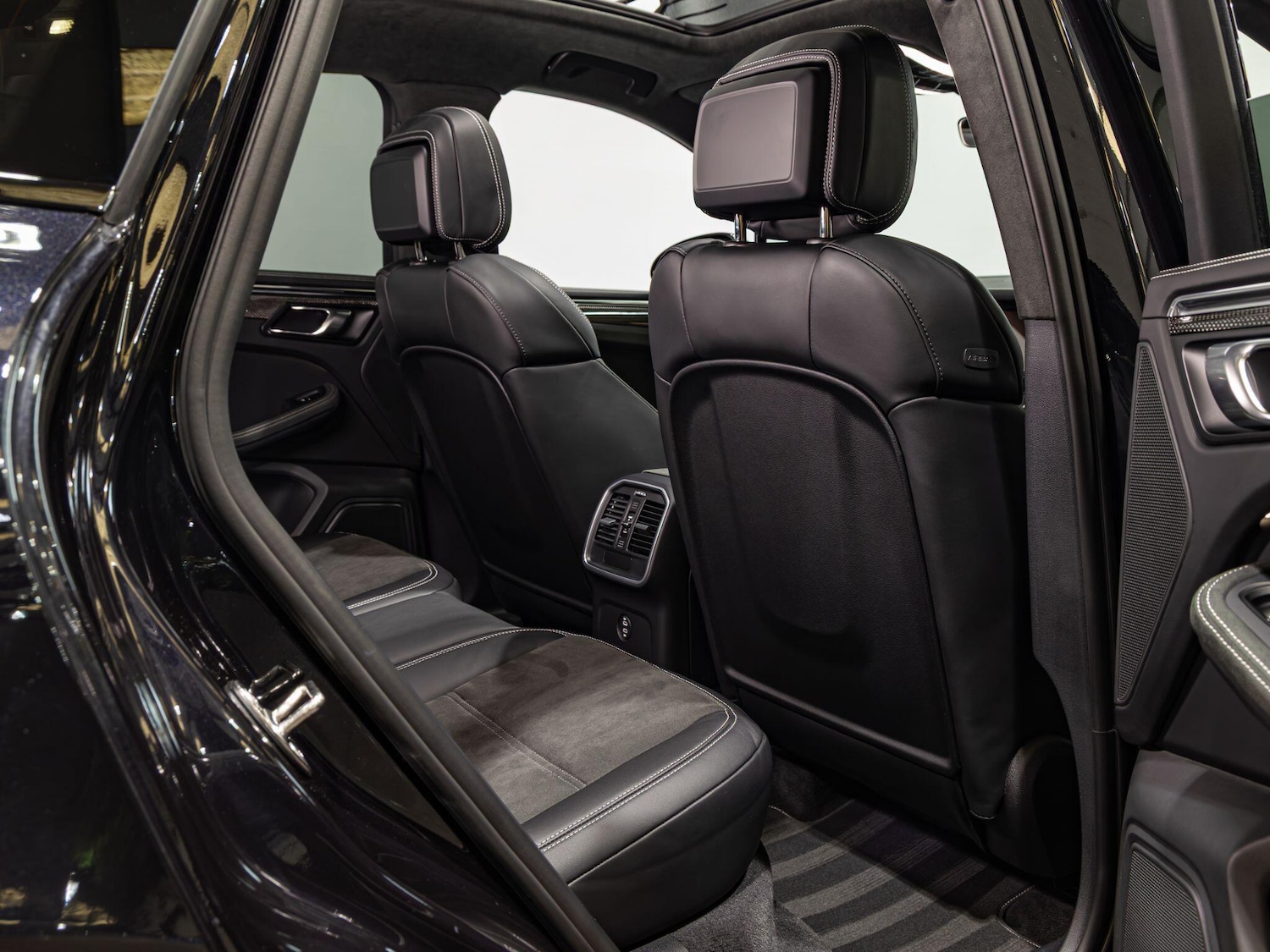 Used Porsche Macan 2025 for sale - 77550006: Photo 18