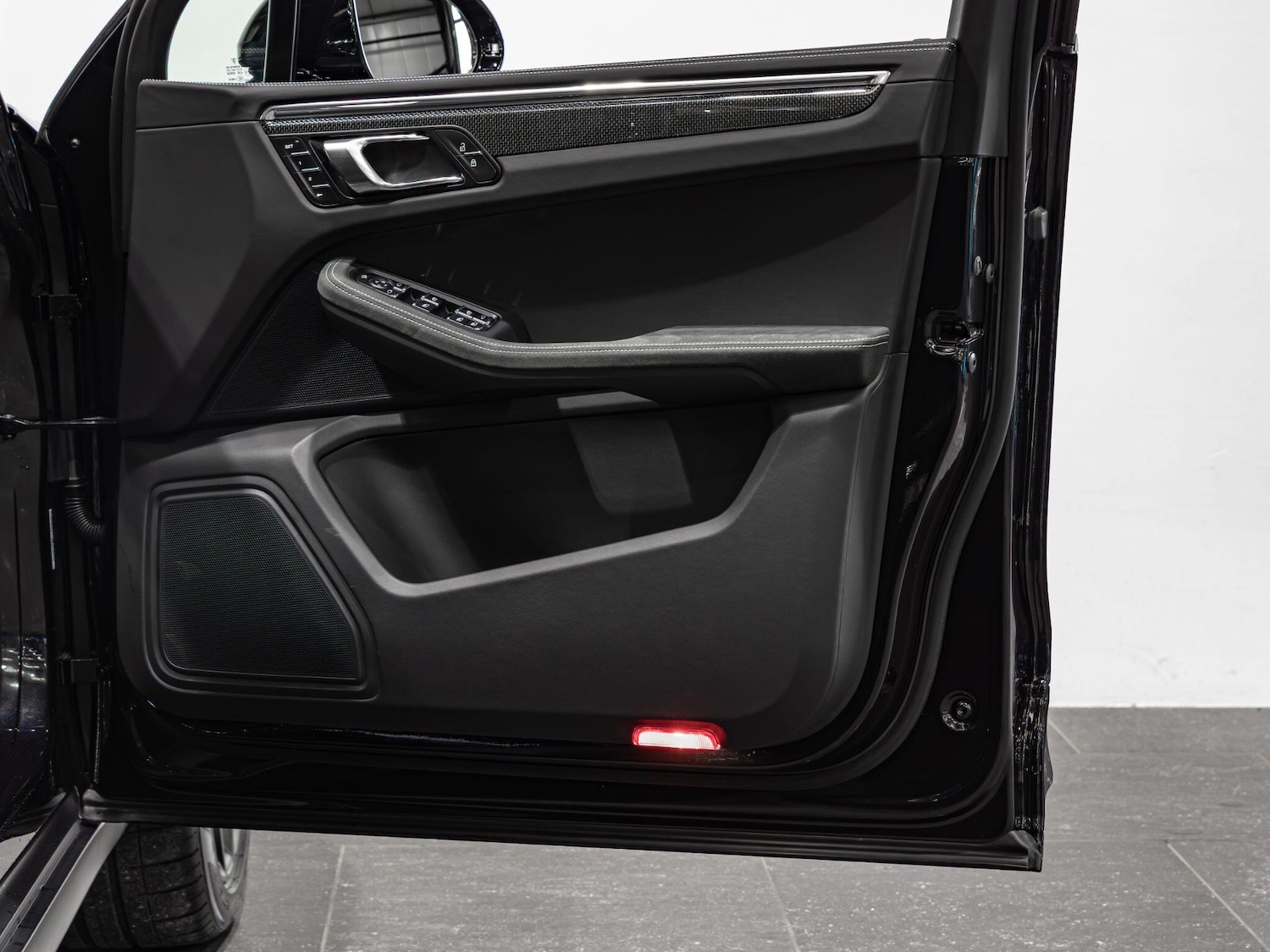 Used Porsche Macan 2025 for sale - 77550006: Photo 20