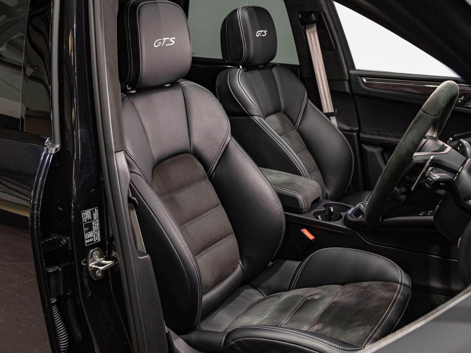 Used Porsche Macan 2025 for sale - 77550006: Photo 8