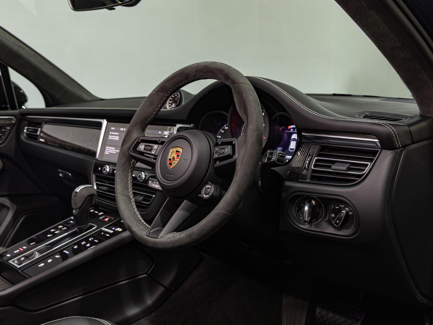 Used Porsche Macan 2025 for sale - 77550006: Photo 9