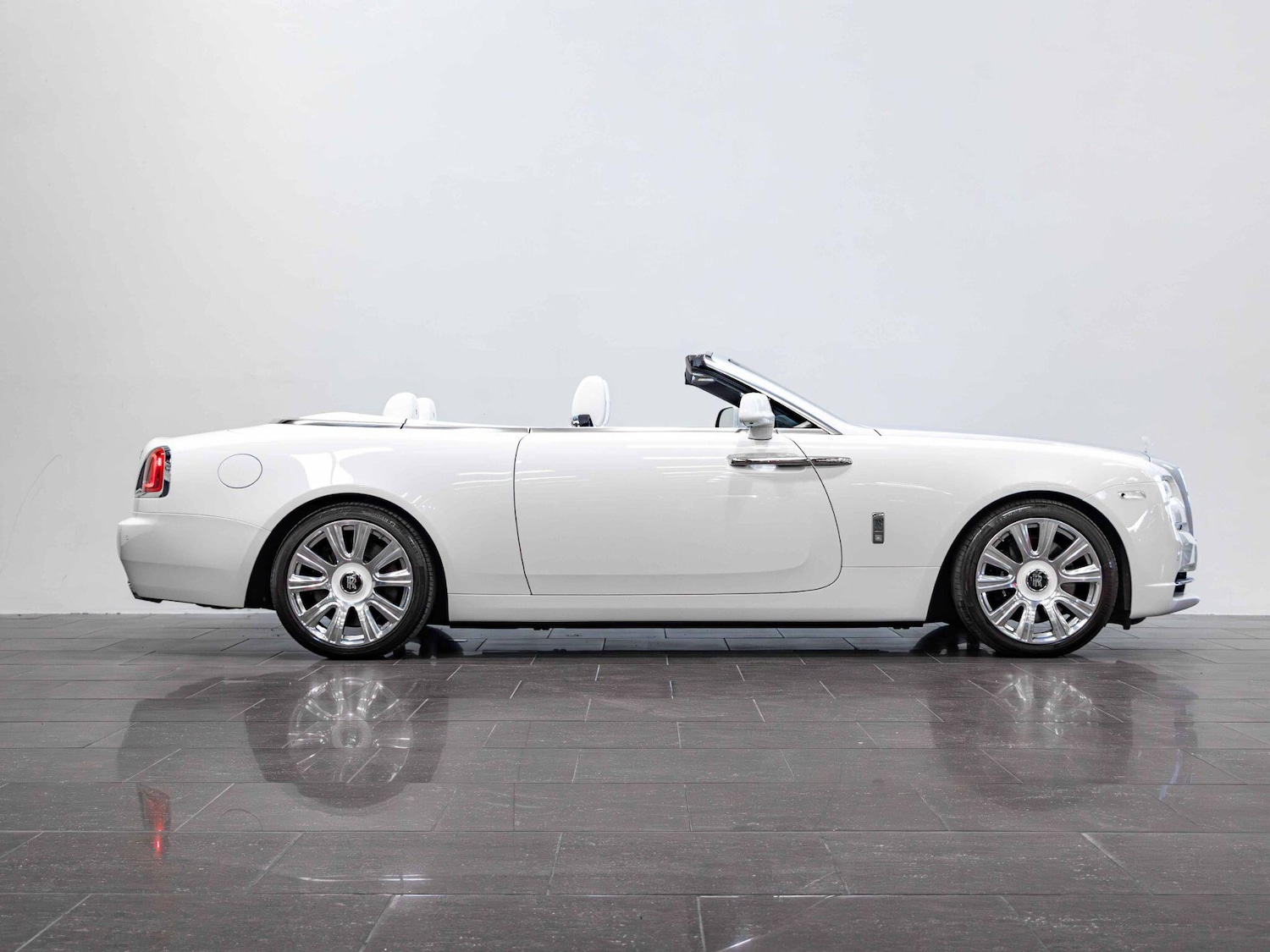 Used Rolls-Royce Silver Dawn 2016 for sale - 76549618: Photo 8