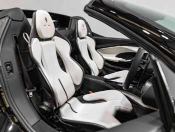 Used Ferrari 296 GTS 2023 for sale - 74520642: Photo