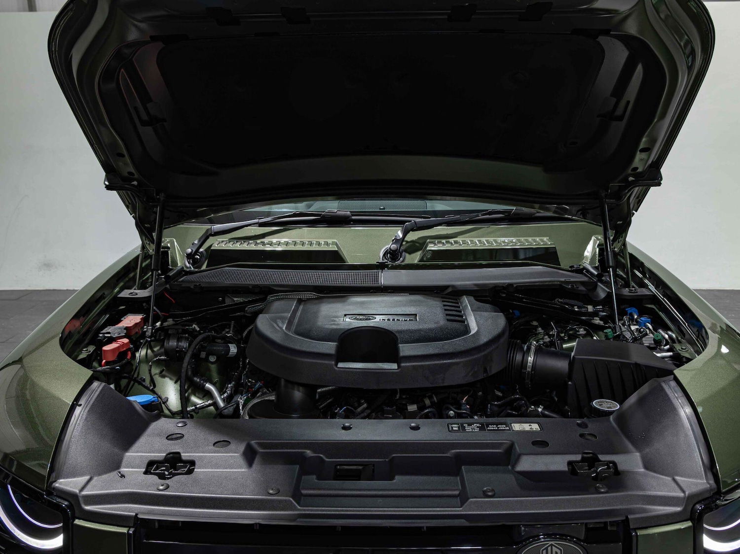 Used Land Rover Defender 110 2025 for sale - 77215941: Photo 15