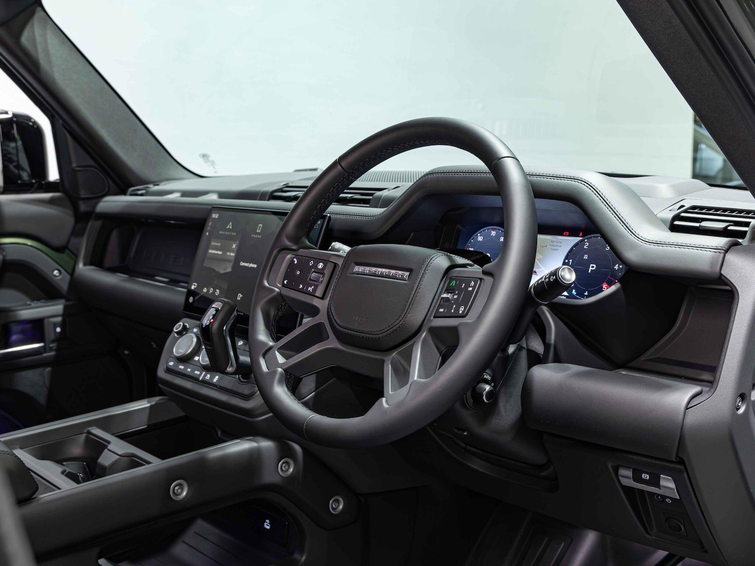 Used Land Rover Defender 110 2025 for sale - 77215941: Photo 17