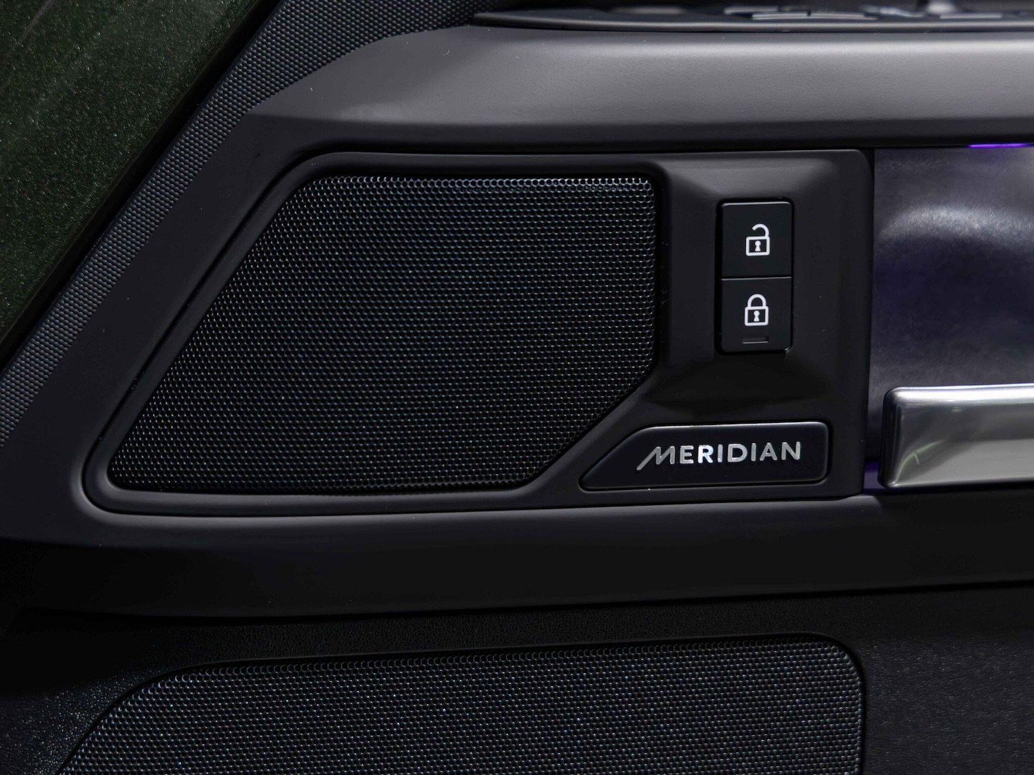 Used Land Rover Defender 110 2025 for sale - 77215941: Photo 26