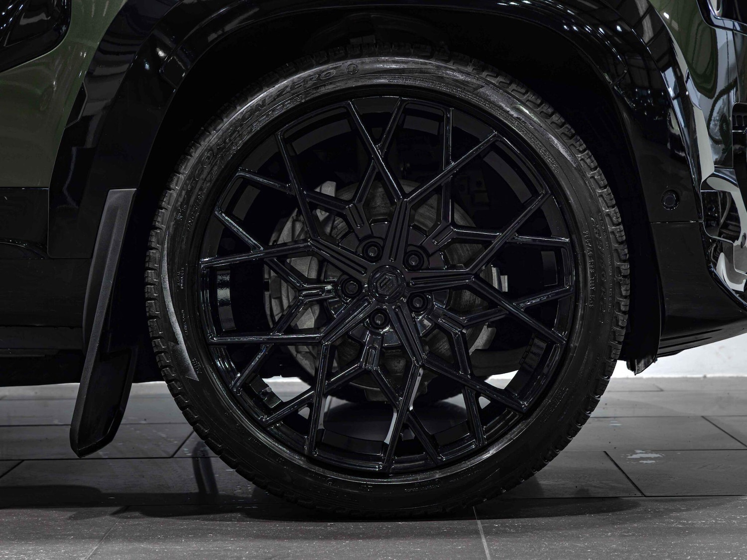 Used Land Rover Defender 110 2025 for sale - 77215941: Photo 7