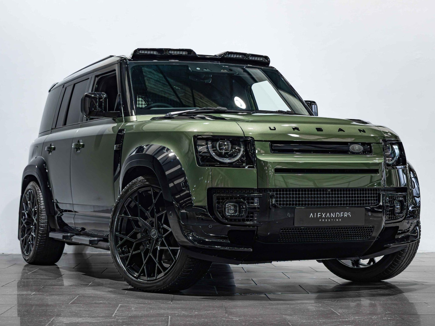 Used Land Rover Defender 110 2025 for sale - 77215941: Photo 8