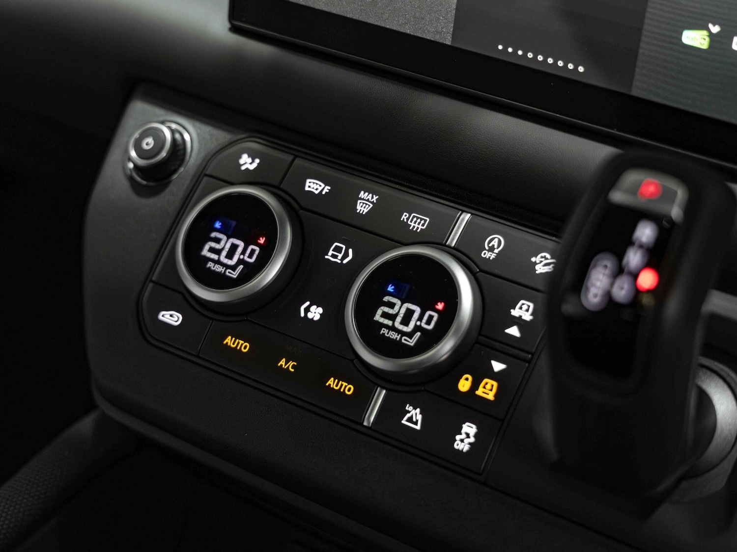 Used Land Rover Defender 2024 for sale - 77155792: Photo 16