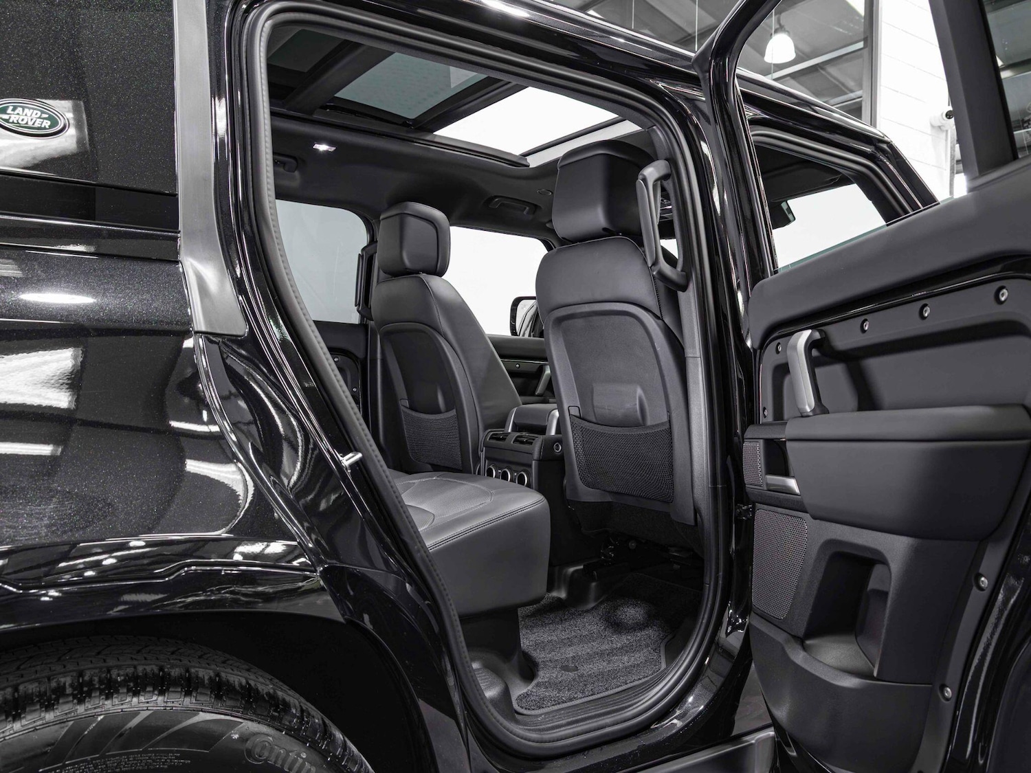 Used Land Rover Defender 2024 for sale - 77155792: Photo 18