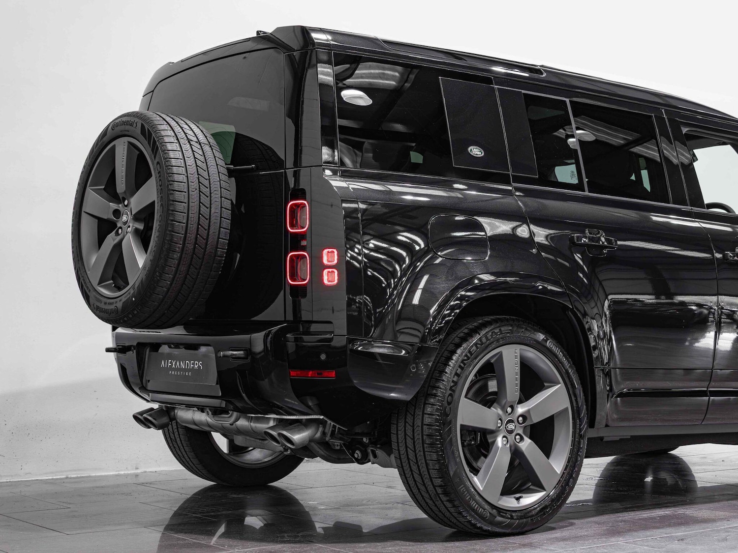 Used Land Rover Defender 2024 for sale - 77155792: Photo 27