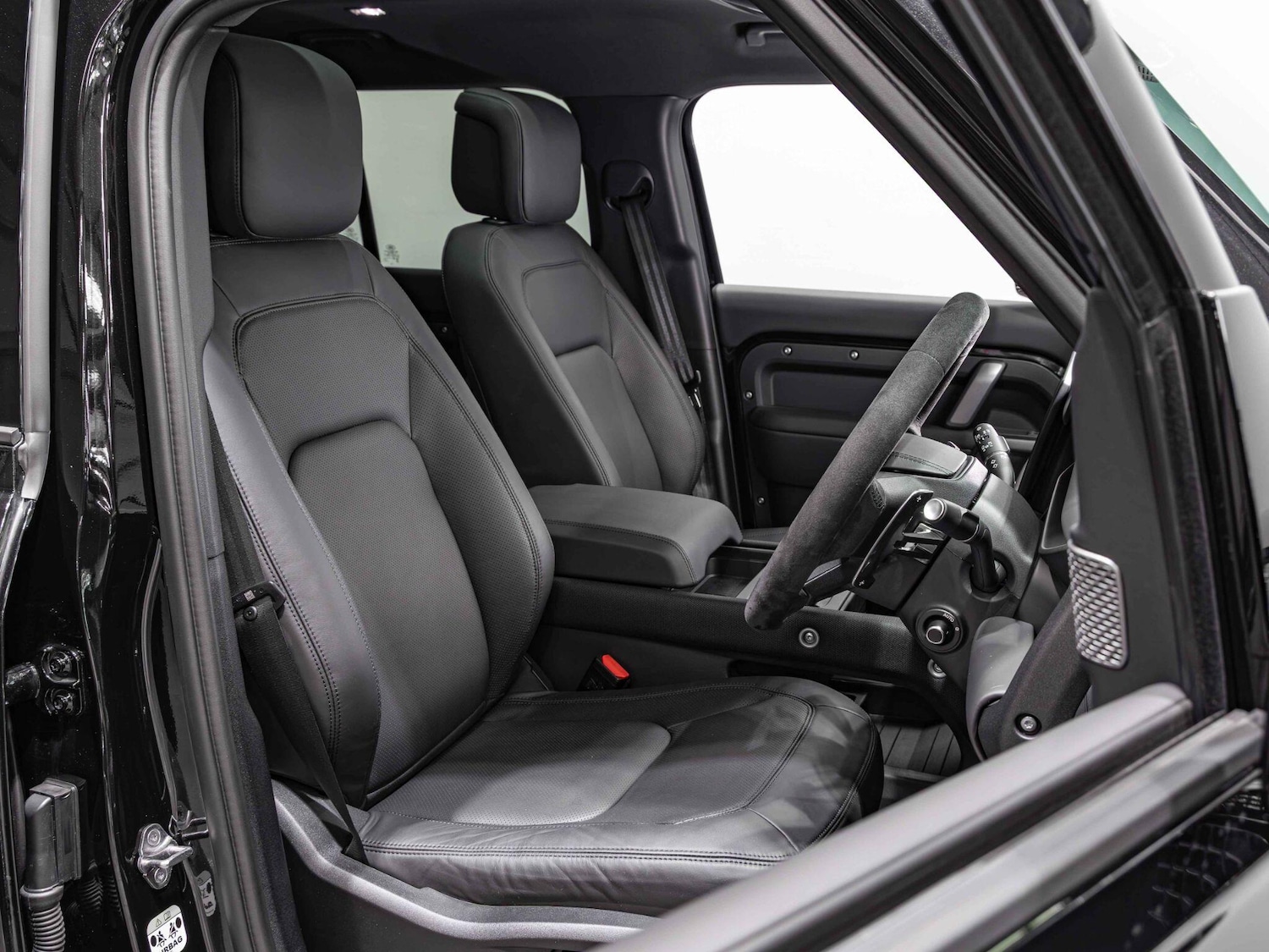 Used Land Rover Defender 2024 for sale - 77155792: Photo 7