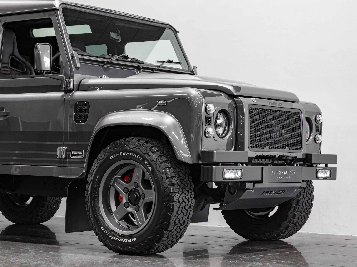 Used Land Rover Defender 110 2016 for sale - 76138732: Photo 29